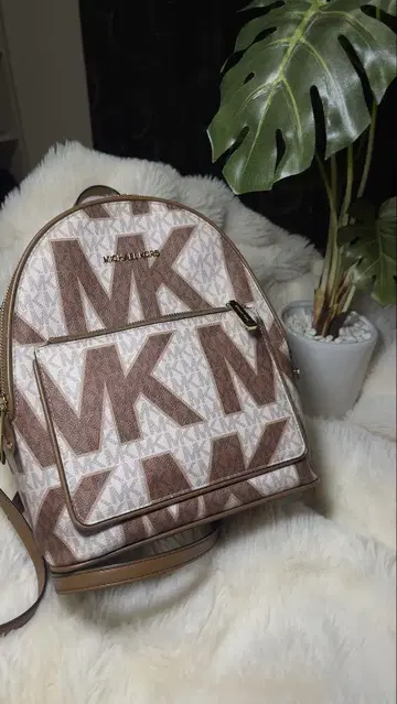 Michael Kors 로고 백팩