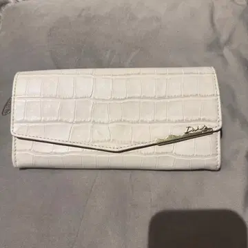 Dakota 크로커다일 패턴 장지갑 화이트