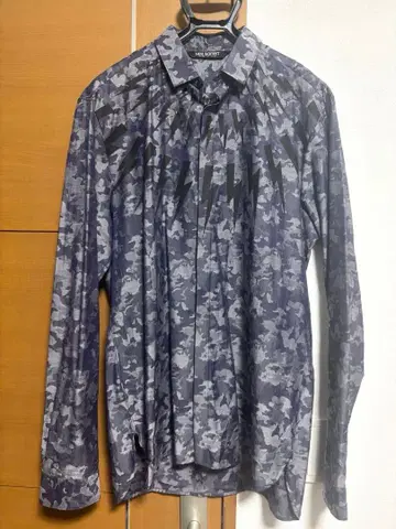 닐 바렛 카모 패턴 번개 그래픽 긴팔 셔츠