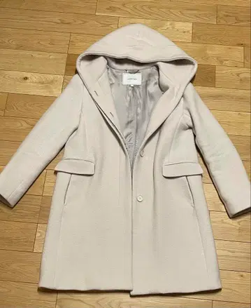 UNTITLED 후드 부착 롱 코트 화이트