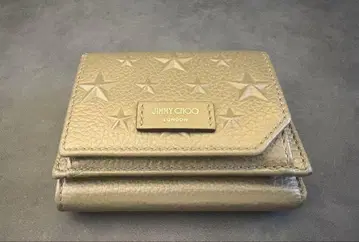 지미추 JIMMY CHOO 3단 폴더형 지갑 올리브 그린 새상품급