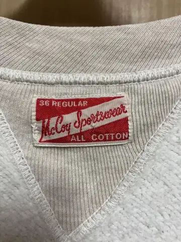 mcCoy Sportsware 마코이 맨투맨 양V 미색