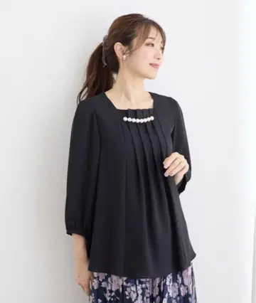 새상품급 Rose Tiara 조젯 펄 블라우스 빅 사이즈 46