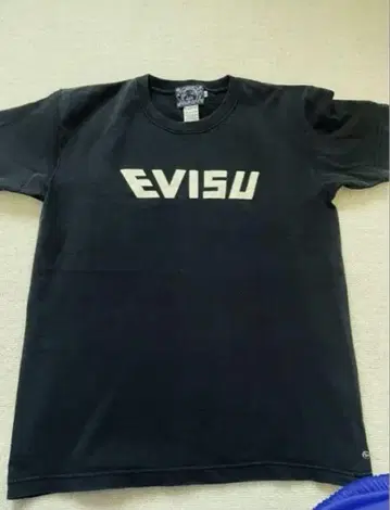 EVISU 블랙 T셔츠 로고 프린트