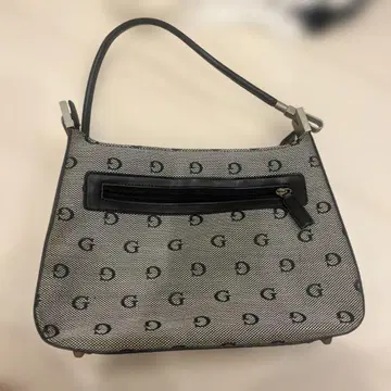 G 로고 숄더백 화이트/블랙