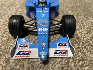 F1 베네통 플레이 라이프 B200 1/18 피지켈라