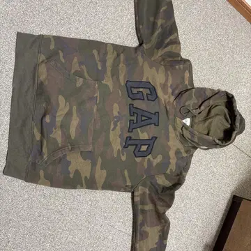 GAP 카모 패턴 후드 부착 후드티