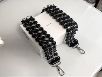 STEFAN COOKE BUTTON STRAP IN BLACK