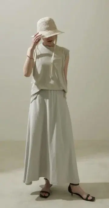 [ 24SS/한 번 착용/25,300엔 ] 그레이 코드 HANNA 스커트