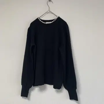 [ 새상품급 ] 오프온 OFUON 펄 장식 블랙 긴팔 니트