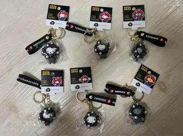 간사이 만박 한정판 산리오 흑백 블랙 미야쿠미야쿠 6종 세트