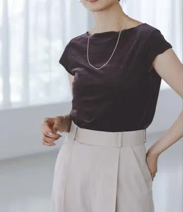 노블 noble 벨로아 상의