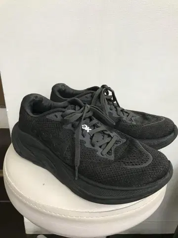 HOKA 러닝화 블랙 린콘4