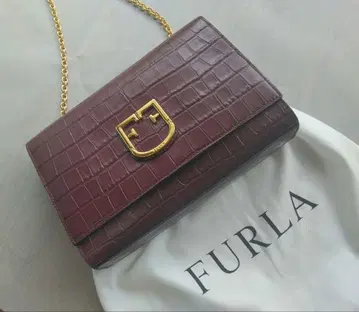 컨디션 최상 FURLA 훌라 숄더백 보르도