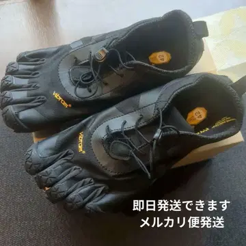 새상품 비브람 핑거 M 42 평소 26.5cm 에 딱 맞는 블랙