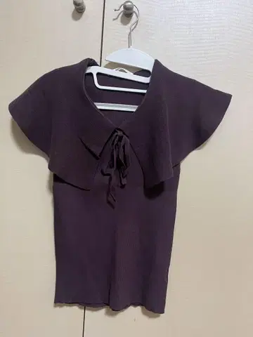 [ 새상품급 ] SNIDEL 프릴 옷깃 와인 레드 반팔 니트