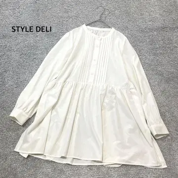 [ STYLE DELI ] 밴드 카라 턱 개더 블라우스 양쪽 사이드 슬릿