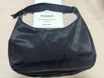 russet 블랙 숄더백