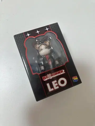 미사용 미개봉 새상품 야마다 료스케 베어브릭 RED LEO 100%