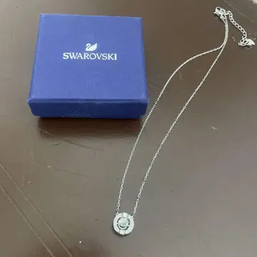 Swarovski 실버 원형 펜던트 목걸이