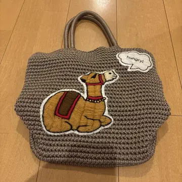 라들로 코드 토트백 낙타