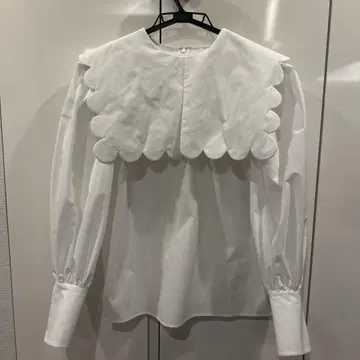 시뉴 cygne 스캘럽 블라우스 Isabelle