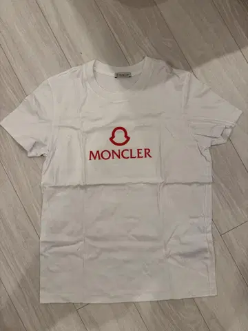 MONCLER 화이트 로고 T셔츠 M 사이즈