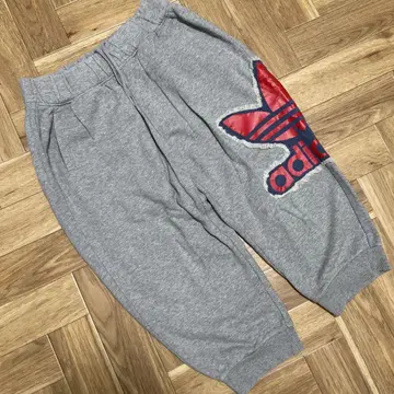 adidas 그레이 맨투맨 팬츠 아디다스 오리지널스 프릴 로고