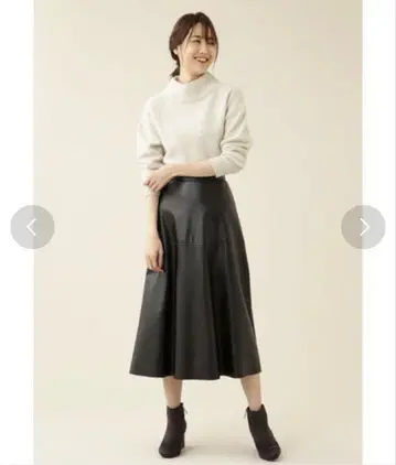 가죽풍 플레어 롱 스커트 블랙