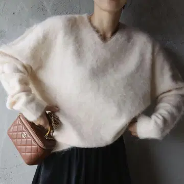 epa ' mohair V neck knit'