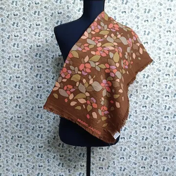 MARC JACOBS 스톨 숄 이탈리아제 면 대형 보타니컬 브라운