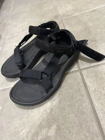 Teva 블랙 스포츠 샌들 24cm