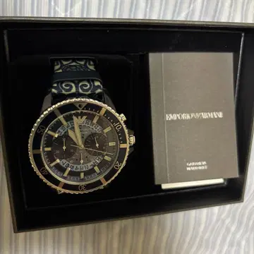 EMPORIO ARMANI 크로노그래프 시계