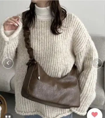아지메 리본 개더 숄더백