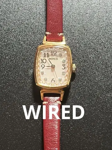 Wired 쿼츠 손목시계 빨간색