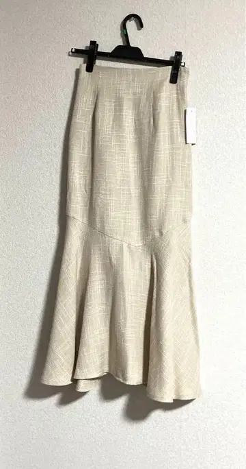 마제스틱 레곤 트위드 머메이드 롱 스커트 베이지 새상품