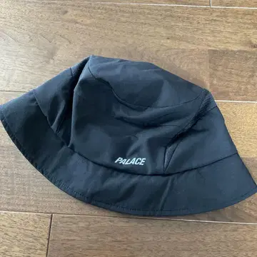 PALACE RUNNING BUCKET 블랙