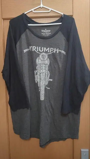 TRIUMPH 바이커 래글런 T [ 가을 옷 겨울 의류 ]