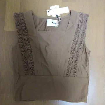 SUPREME. LA. LA 브라운 레이스 슬리브리스