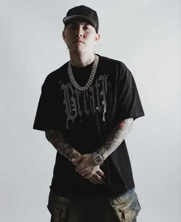 BreatH BADHOP GLITTER LOGO TEE 당일 발송 가능