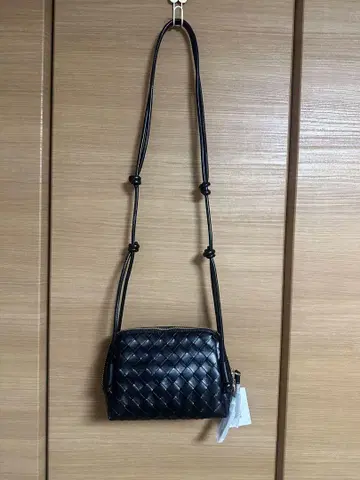 블랙 가죽 느낌 뜨개질 숄더백