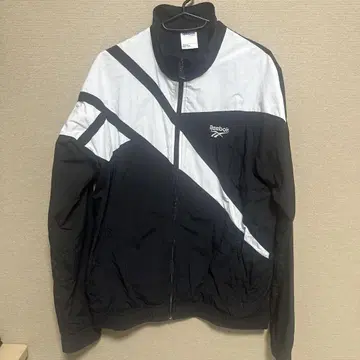 Reebok 나일론 자켓 블랙/화이트