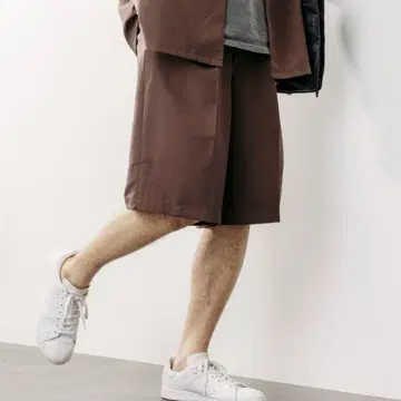 새상품 프릭스스토어 와이드 실루엣 이지 숏팬츠 브라운 M