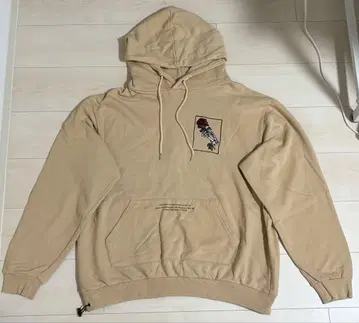 [ 새상품급 ] LEGENDA 레전드 베이지 긴팔 후드티 장미 자수