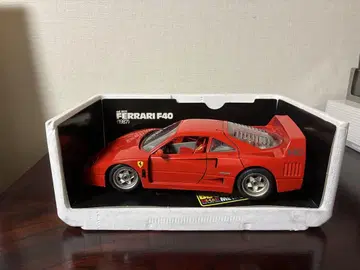 Ferrari F40 1/18