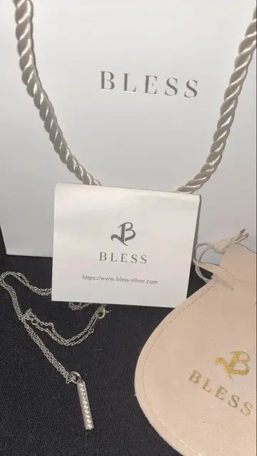 BLESS 목걸이