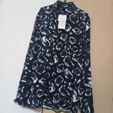 ZARA 자라*긴팔 올 패턴 셔츠 XL 사이즈 택 포함 새상품