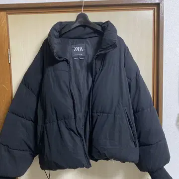 ZARA 블랙 다운 자켓