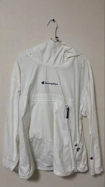 Champion 화이트 나일론 자켓