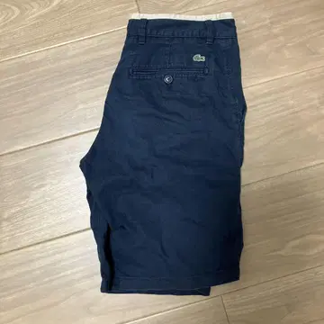 Lacoste 네이비 숏팬츠 사이즈 38
